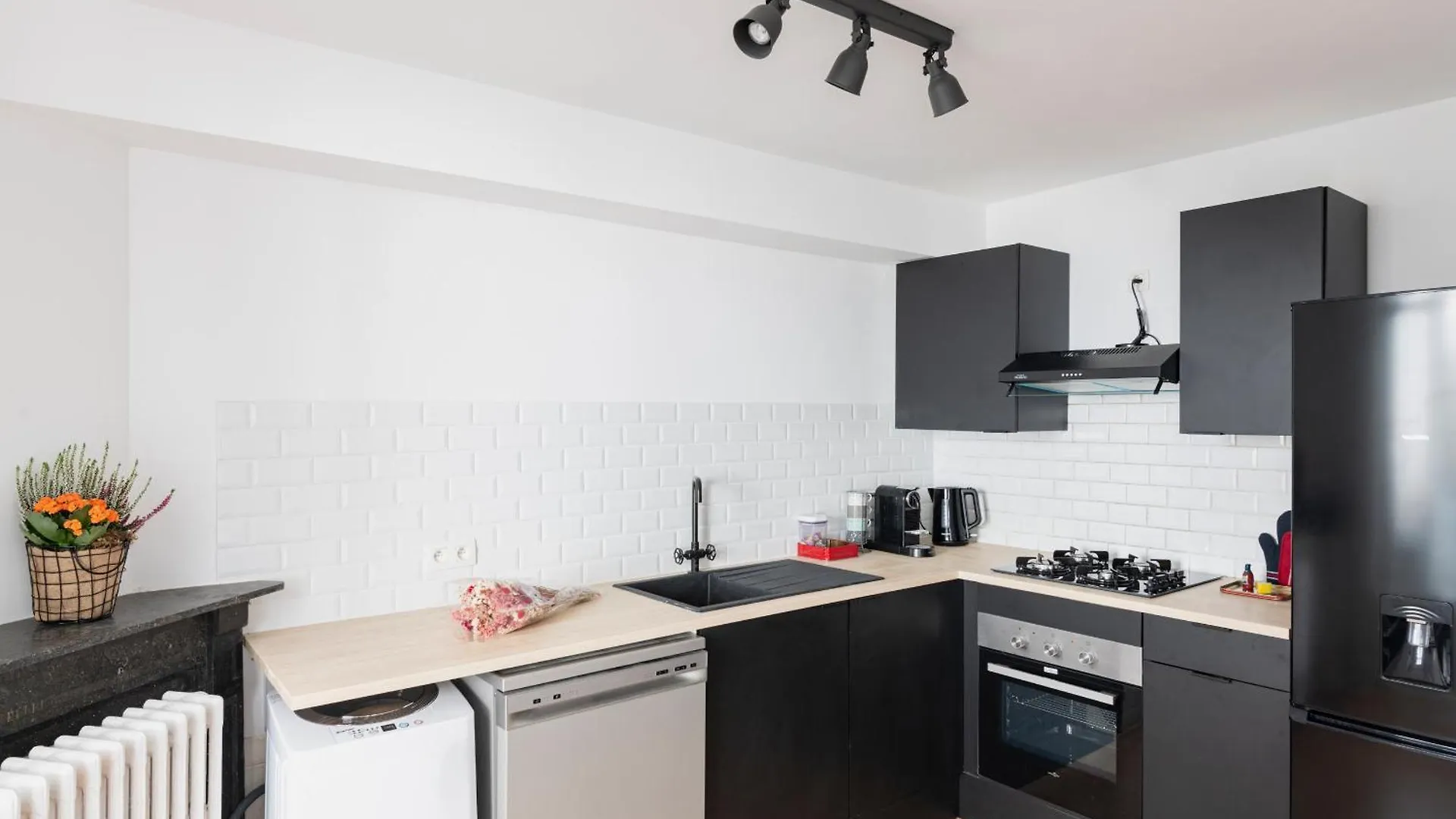 Brussels Benit Ixelles Houseアパートメント 0*,